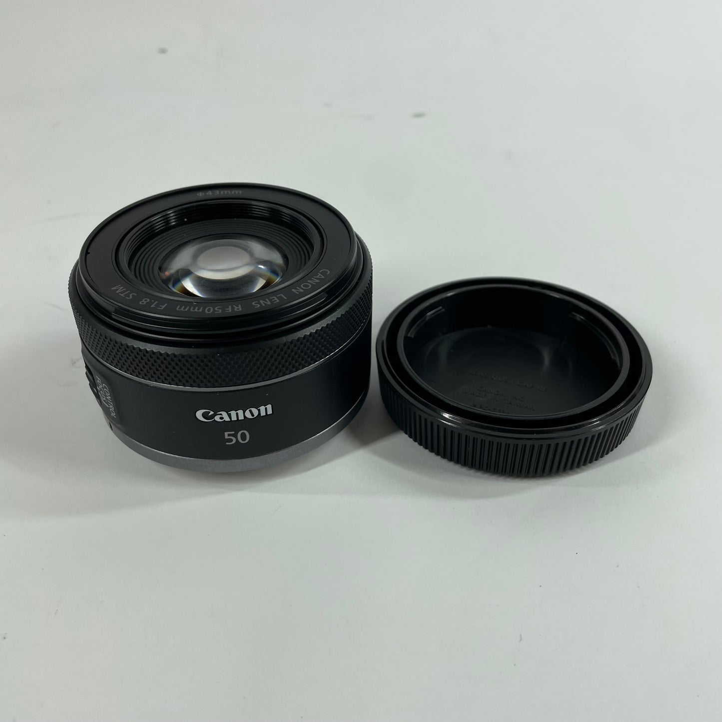 Canon RF 50mm f/1.8
