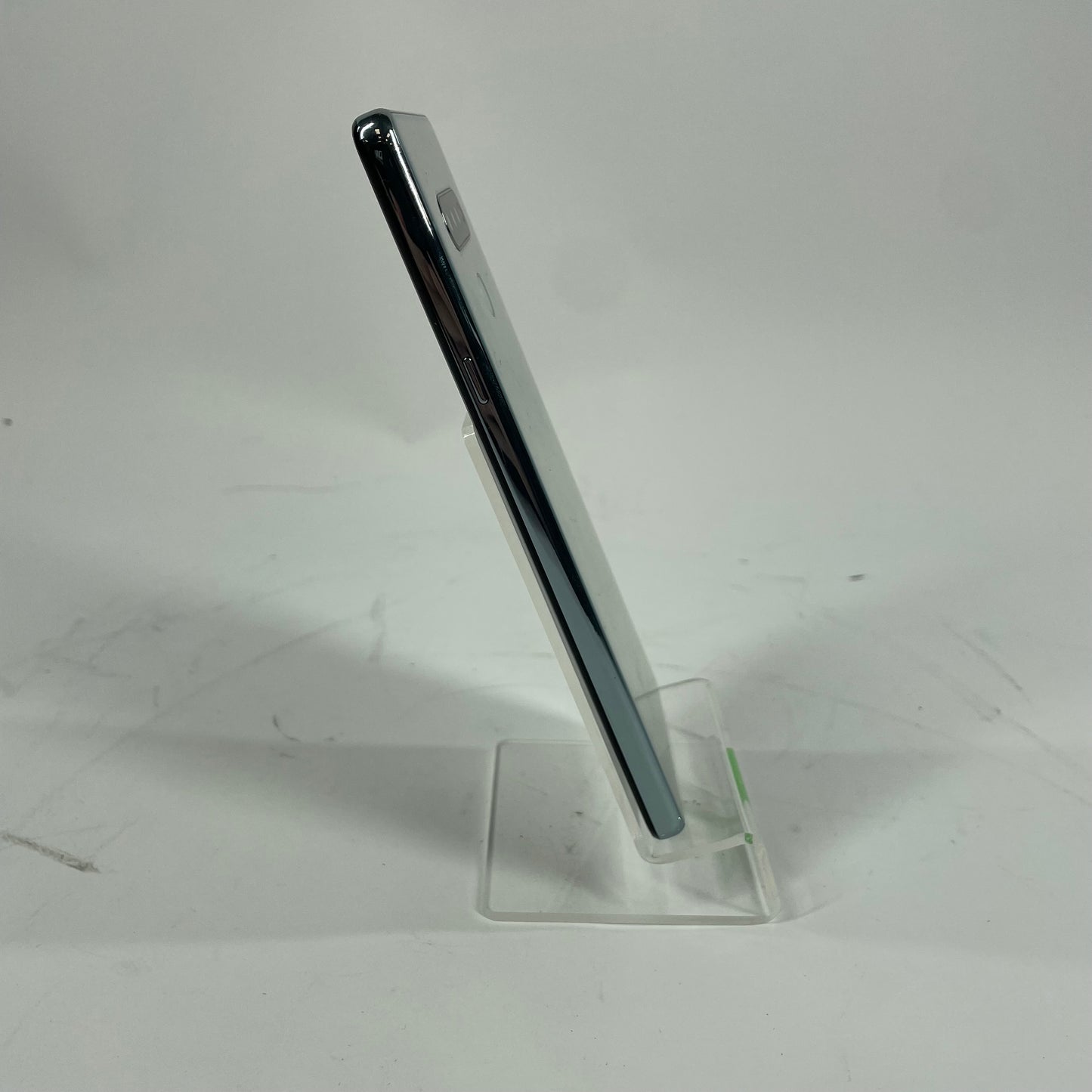 Broken Factory Unlocked LG G Pad 5 64GB 8.1.0 LM-Q730MM Cracked