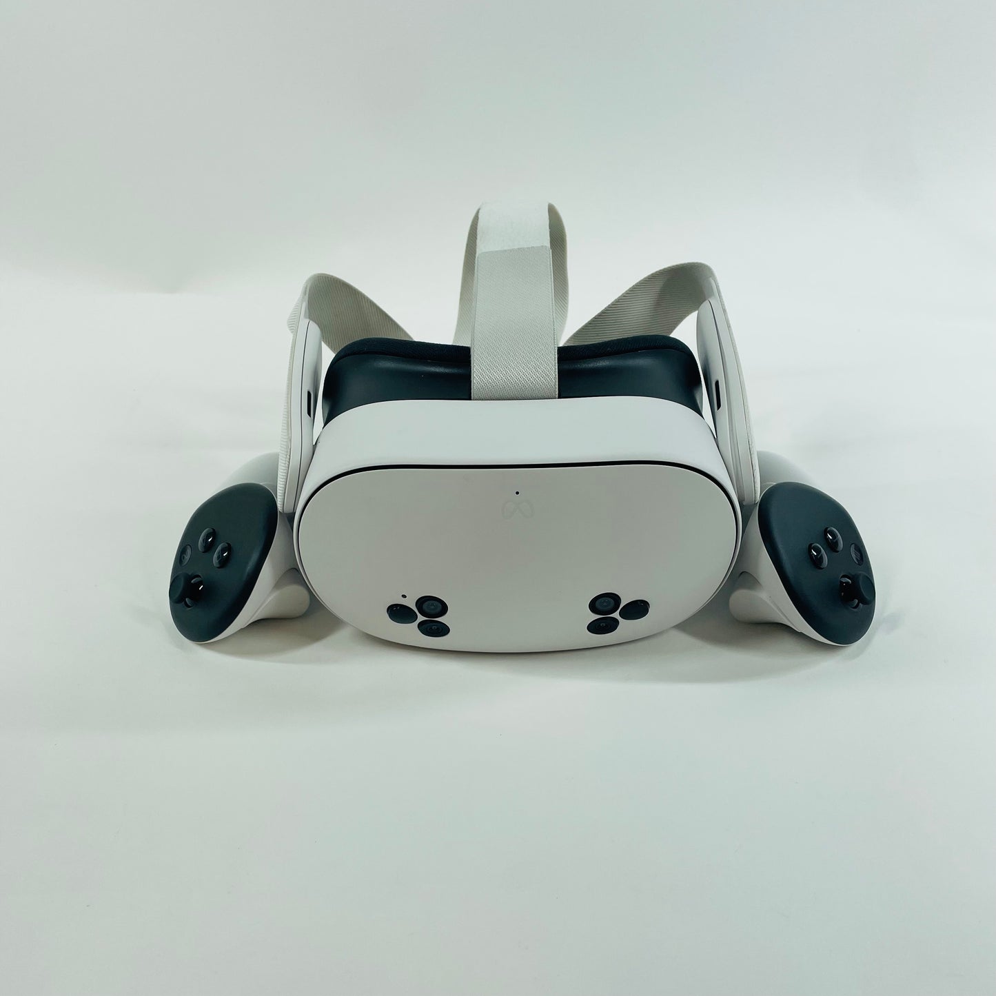 Meta Quest 3S 128GB Standalone All-in-One VR Headset P97