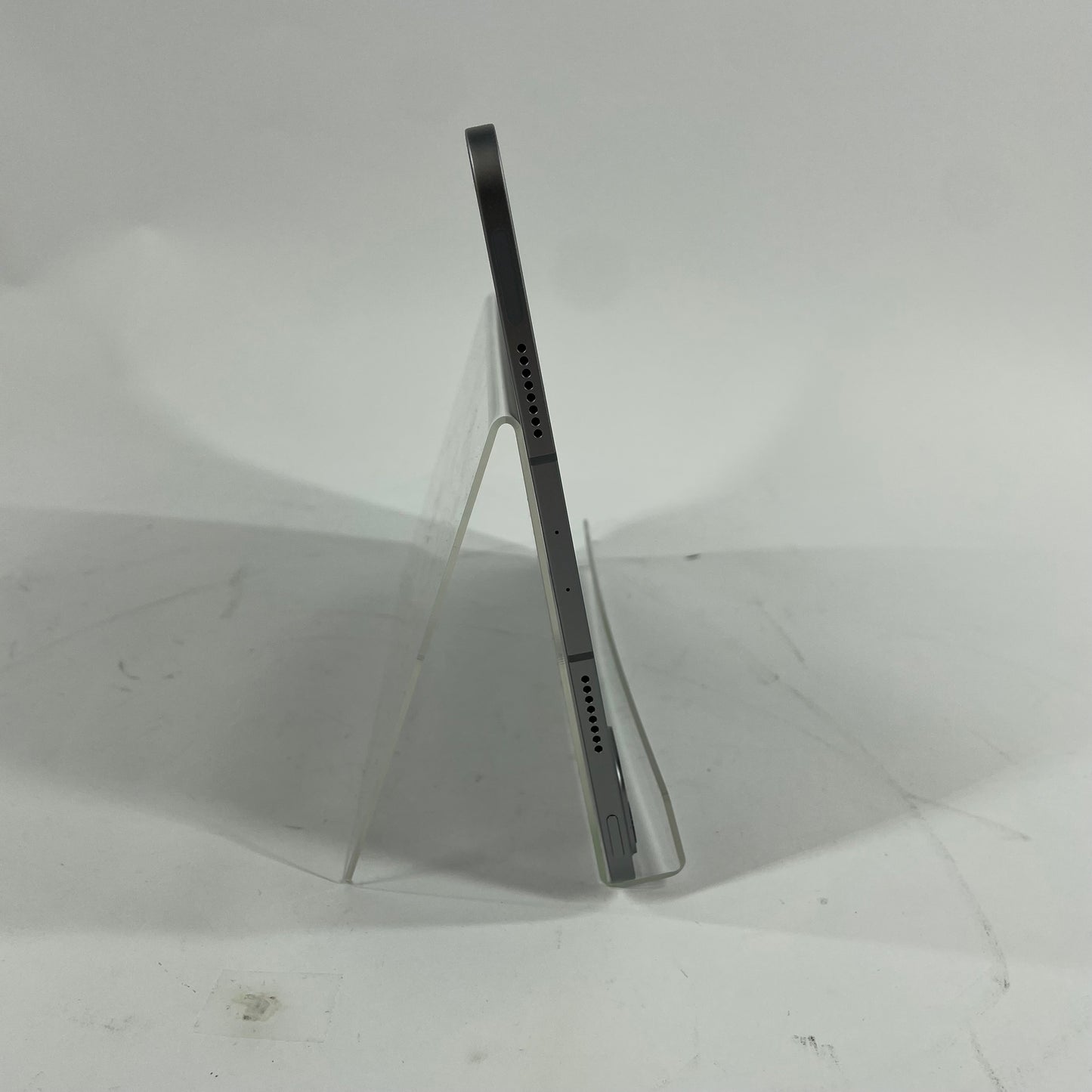 Unlocked Apple iPad Pro 11" 4th Gen 256GB Space Gray NP573LL/A