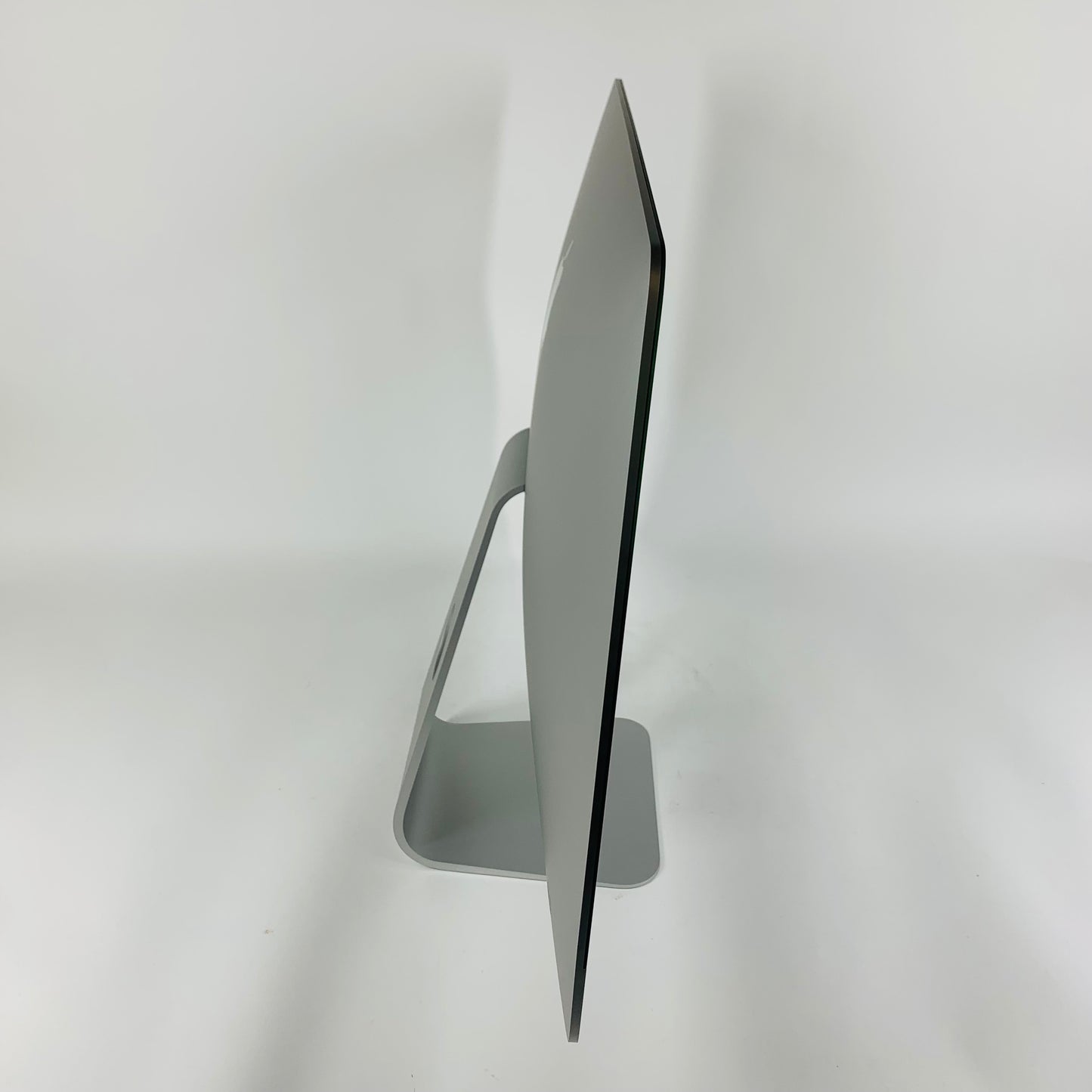 2017 Apple iMac 21.5" i5 2.3GHz 8GB RAM 1TB HDD Silver A1418