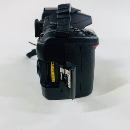 Nikon D3000 10.0MP Digital Camera