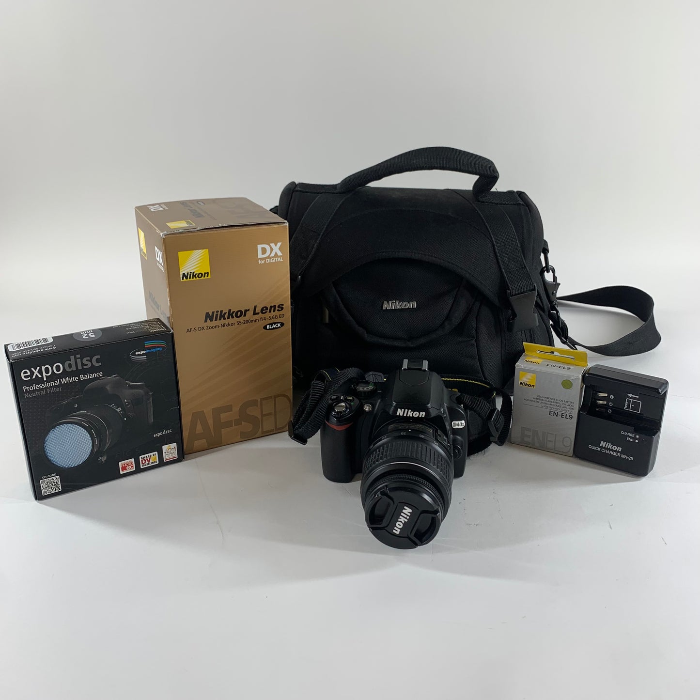 Nikon D40x 10.0MP Compact Camera Set