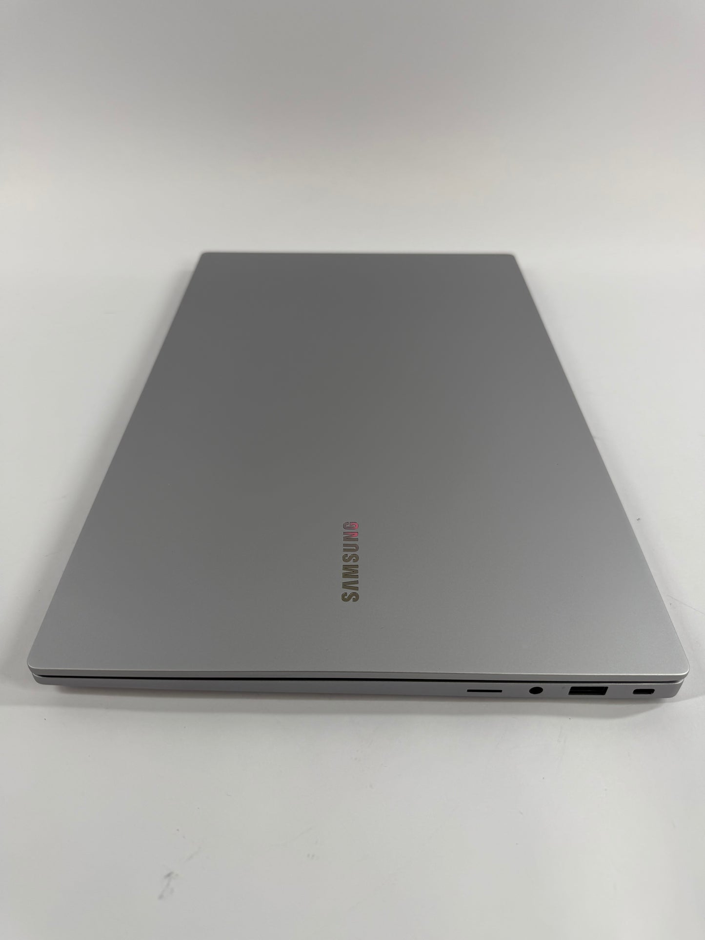 Samsung Galaxy Book4 NP750XGK 15.6" 7150U 1.8GHz 16GB RAM 512GB SSD